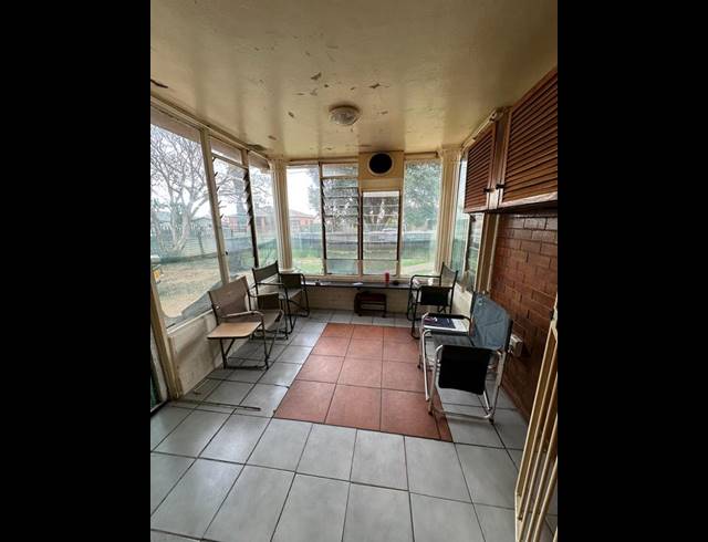 6 BEDROOM HOUSE FOR SALE IN GEDULD